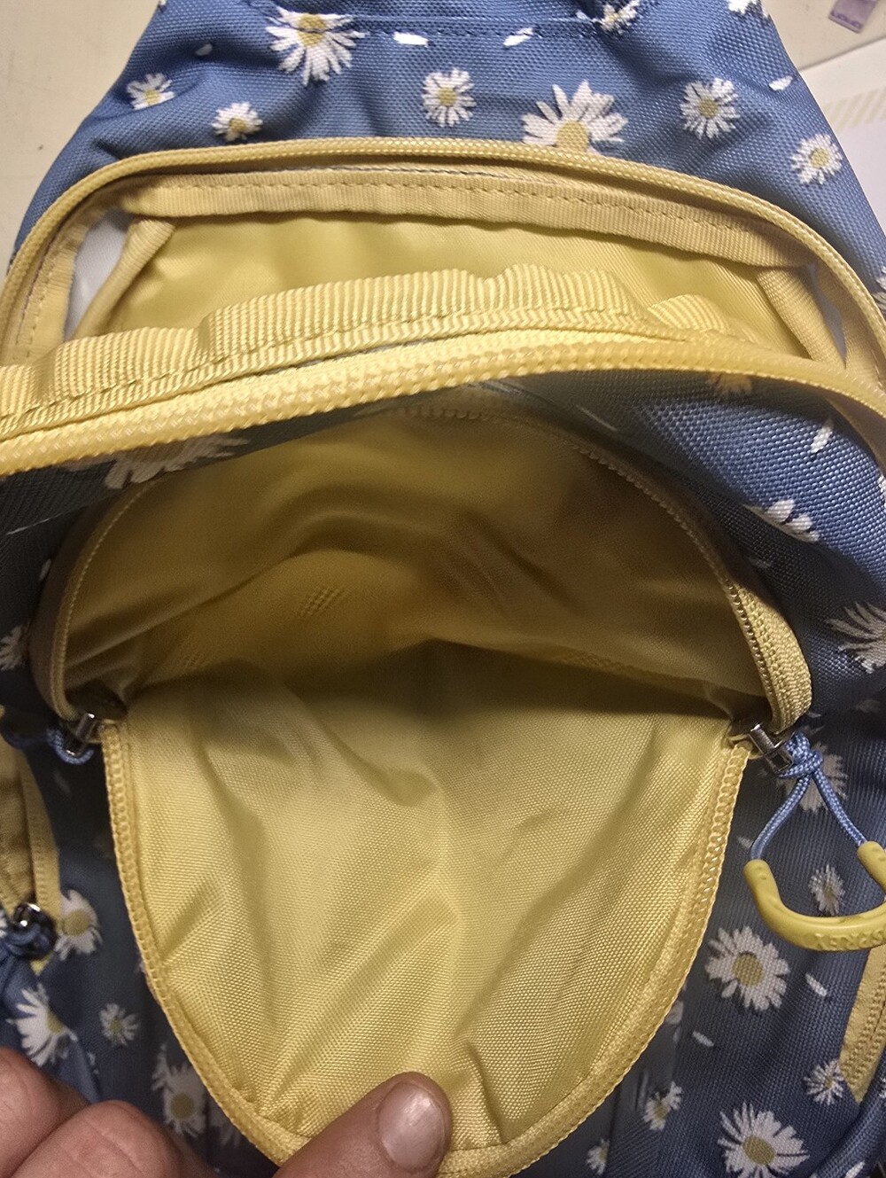 OSPREY Daylite Backpack in Blue Daisy Print with Yellow Accents - Picture 5 of 6